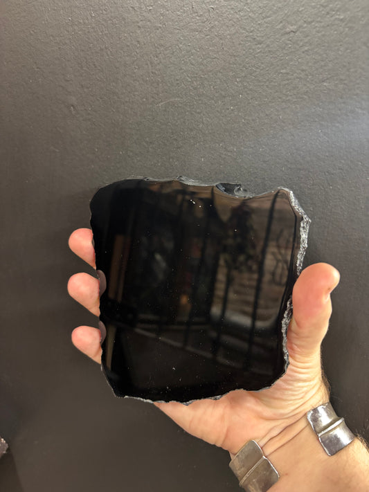 Obsidian Scrying Mirror