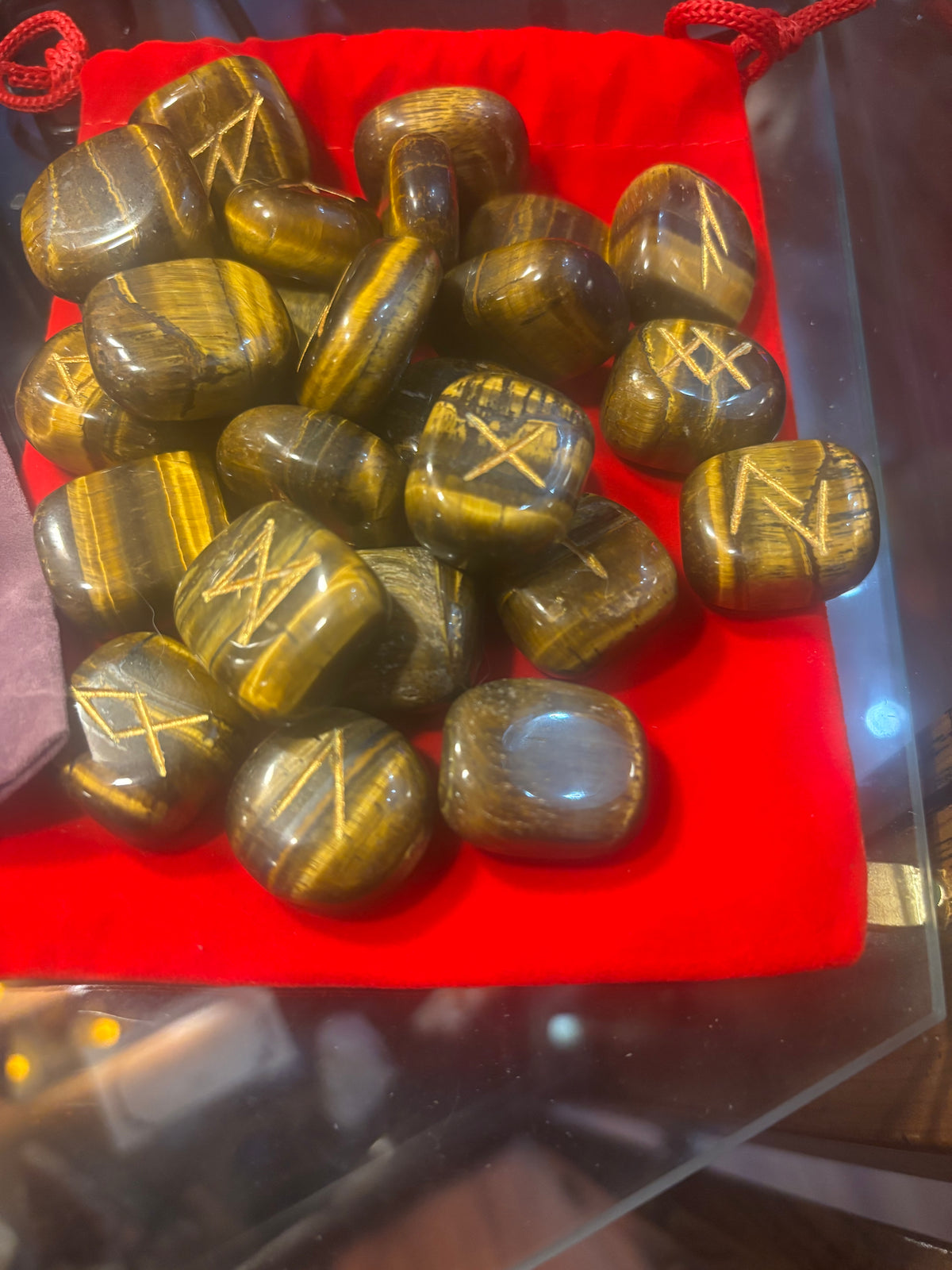Tiger Eye Rune Set