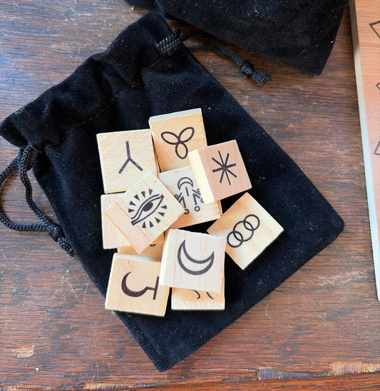 Witch’s Rune Set
